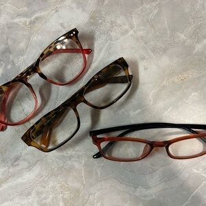 Stylish Tortoiseshell and Red Glasses Set (1.00 readers)